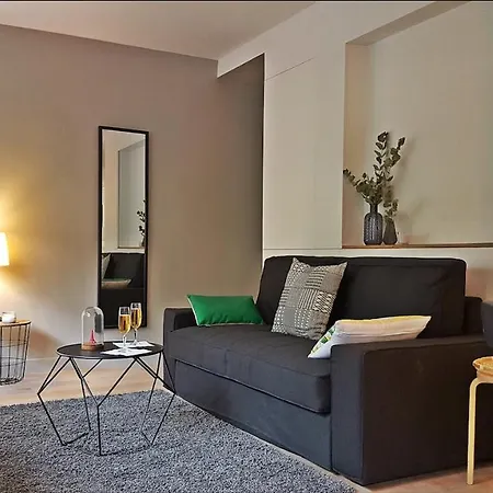 Eiffel Tower View - Private & Terrace Paris